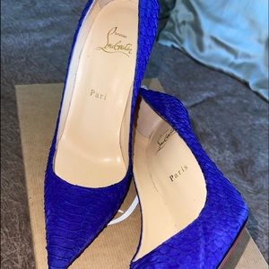 Women’s DECOLLETE Louboutin heel